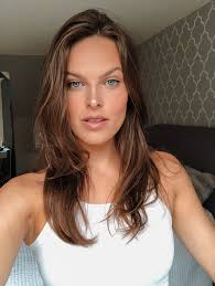 Everyday Makeup Routine ft. Clove & Hollow Liquid Skin Tint