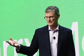 Father, ceo and founder of spotify. Spotify Ipo Meet Barry Mccarthy The Man Behind The Daring Public Offering Vox