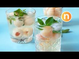 2 batang serai diketuk lemon dipotong bulat daun pudina air bekarbonat. Lychee Soda Southeast Asian Recipes Nyonya Cooking