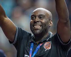 Official profile of olympic athlete david davis (born 25 oct 1976), including games, medals, results, photos, videos and news. Veszprem Bindet Chefcoach Davis Langfristig