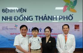 Ông huỳnh uy dũng, chủ tịch hội đồng quản trị kiêm tổng giám đốc công ty đại nam. Quá»¹ Tá»« Thiá»‡n Cá»§a Gia Ä'inh Ä'áº¡i Gia Huá»³nh Uy DÅ©ng Tai Trá»£ Má»• Tim Va Nao Ung Thuá»· Miá»…n Phi Binh DÆ°Æ¡ng Online