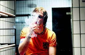 Johan cruyff smoking
