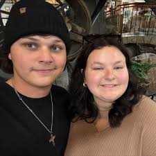 What summer jobs are available in Gulfport, MS, for a high school graduate?