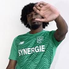All information about fc nantes (ligue 1) current squad with market values transfers rumours player stats fixtures news. Nantes 19 20 Auswartstrikot Veroffentlicht Nur Fussball