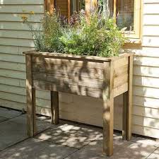 Forest Bamburgh Planter Table From Alton Garden Centre Jardiniere Surelevee Jardinieres Diy Jardiniere En Bois