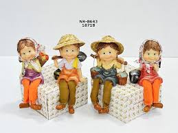 Ayaklari Sallanan Koylu Insan Biblo Disney Characters Zelda Characters Character