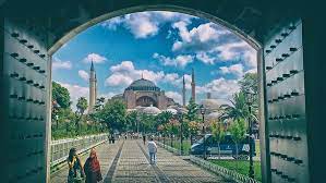 A kristálytiszta tenger, az ókori romok és a hangulatos városok messze földről vonzzák a nyaralni vágyókat. Hd Wallpaper Torokorszag Isztambul Mosquet Istanbul Tourism Turkey Wallpaper Flare