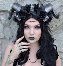 Goth Skull Horn Crown: Black Halloween Headpiece