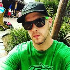 Evan Mendelson (@train3dn00b)