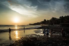 Playa el esteron er en charmerende strand, der af en eller anden grund ikke er så populær som mange af de andre i el salvador. El Salvador Geo