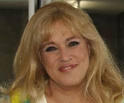 She was born in 1950s, in baby boomers generation. Sofia Alves Leva O Filho Ao Teatro Em Noite De Estreia De Celso Cleto E Teresa Guilherme
