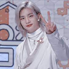 You can also upload and share your favorite hyunjin aesthetic wallpapers. Stray Kids Aesthetic Icon Hyunjin Aesthetic Icon Stray Kids Hyunjin Aesthetic Icon Stray Kids Edit In 2021 Kids Icon Felix Stray Kids Kids Kiss