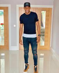 — james rodríguez, yerry mina and henrique ramos are back in liverpool. Yerry Mina Wiki 2021 Girlfriend Salary Tattoo Cars Houses And Net Worth