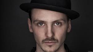 Maxim brings urban mystery to Pulse studio