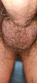 Hombre de 27 años. Si te gusta el pene peludo, ven al chat privado. También  tengo