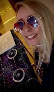 Grande show com a BANDA mohave flashback , será um noite inesquecível,  estarei cantando com essa incrível Banda no dia 28/10, espero vcs lá, bora  bailar, não percam....convites antecipado apenas 40 reais,com