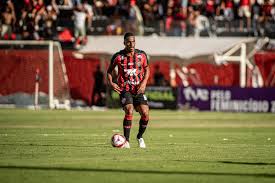 Fortaleza x Vitória: Caíque Gonçalves deixa o jogo machucado no intervalo