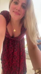 Courtney Piper's Instagram, Twitter & Facebook