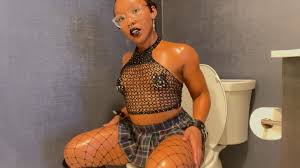 Nadia Creams Profile - Vids, Pics & More | ManyVids - ManyVids