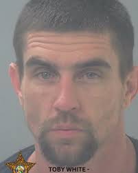 HOMICIDE SUSPECTS ON THE RUN in 📍Monroe The Homicide Bureau has identified  JOSEPH ALLEN, 45, and his wife, HEATHER EWALD, 41, as suspects in the death  of 1-year-old ARIANNA RIOS. The baby