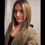 Rebecca Drage's Instagram, Twitter & Facebook