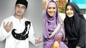 Oki setiana tampak seperti melamun,fikirannya menerawang kekejadian semalam, tanpa sadar oki melihatkeselangkanganku yang memang tidak menggunakan cenala. Istri Ke 3 Uje Ternyata Sudah Menikah Lagi Umi Pipik Bukan Ustazah Oki Setiana Dewi Tribun Timur