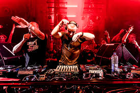 Al momento il giovane si trova ricoverato all'ospedale sant'anna e san sebastiano. Joseph Capriati S Injuries Not Life Threatening According To His Agency Techno Station