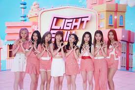 큐브 엔터테인먼트 새로운 걸그룹 'lightsum (라잇썸)'의 멤버 유정 (yujeong), 히나 (hina)의 프로필 사진이 공개됐다. H Khm1r7wm0b7m