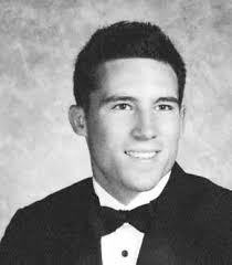 HONORING OUR ATHLeTeS; STReNGTHeNING OUR COMMUNITY