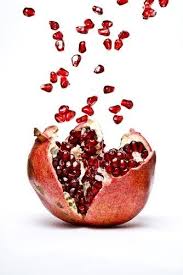 Exploding With Flavour Add Some Pomegranate To You Life Healthyliving Art Et Cuisine Fruits Et Legumes Stylisme Culinaire