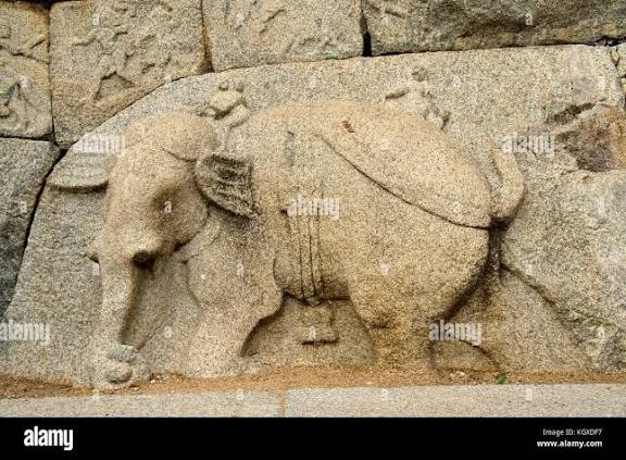 Sculpture on rock depicting war scene at 'Mahanavami Dibba' in Hampi, Karnataka, India, Asia Stock Photo - Alamy