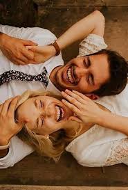 24 Creative Wedding Photo Ideas Poses In 2020 Photo Poses For Couples Wedding Photoshoot Poses Wedding Photos Poses