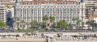 Die stadt war völlig verwüstet/zerstört worden. Die Croisette In Cannes