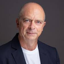 Elliott Wezerek's Instagram, Twitter & Facebook