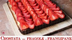 Frangipane, cos'è il frangipane, in pasticceria, è una crema a base di farina di mandorle utilizzata per preparare celebri torte e crostate. Crostata Di Fragole Con Frangipane E Crema Pasticcera Youtube