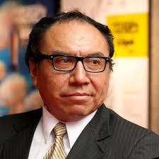 La poesía es como un registro sismográfico de la sociedad"