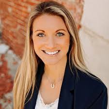 Katie Reck's Instagram, Twitter & Facebook