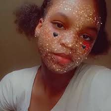 Jada Barrow (throwingshadeJada)