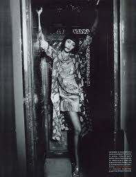 Op zoek naar de aanbiedingen van de gall en gall ? China Lady Vogue Italia March 1992 Photographer Patrick Demarchelier Model Christy Turlington Valentino Christy Turlington Patrick Demarchelier Christy