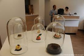 Jean Charles Darroze Et Son Chef Patissier Matthieu Vidal Ont Ouvert Ce Jeudi Un Nouveau Temple De La Gourmandise A Langon Patisserie Chef Patissier Valentine