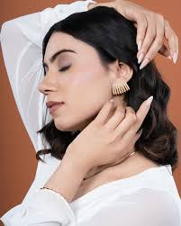 Ava Gold Glow Earrings