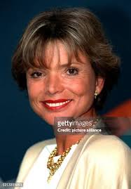 40 Stephanie Glas Photos & High Res Pictures