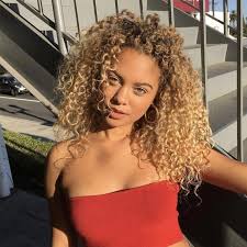 In the south, few things command a room better than a little susie or sissy with long curly hair. Ombre Blonde Curly Wig For Women Brown Roots Long Curly Hair Wig Heat Resistant Fiber Synthetic Cosplay Wig Blonde Msglamor Synthetic None Lace Wigs Aliexpress