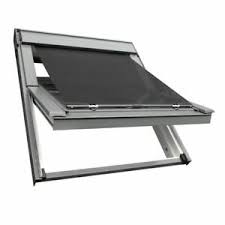 Wer sich effektiv vor hitze schützen will, muss die sonnenstrahlen stoppen, bevor sie die fensterscheibe erreichen. Anti Chaleur Marquise Pour Velux Fenetre De Toit Ggl Avec Suivant Fenetre Store Protection Chaleur Ebay