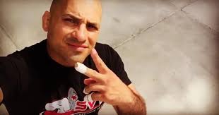 Mr Jiu-Jitsu Uses Training to Defend Himself During Road Rage Incident