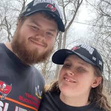 Hope DeWitt (@HopeDeWitt3)