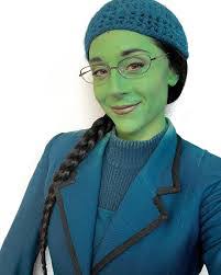 Lisa Deguzman's Instagram, Twitter & Facebook