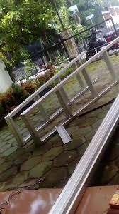 Untuk membuat garasi, kontruksi dari tiang dan atapnya menggunakan bahan baja ringan loh. Cara Membuat Pintu Lipat Dari Baja Ringan Home Desaign