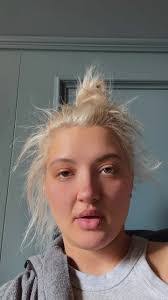 Leanna Lambert's Instagram, Twitter & Facebook