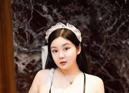 HuaYang花漾show 2025.04.29 VOL.638 易阳Silvia-日更街拍